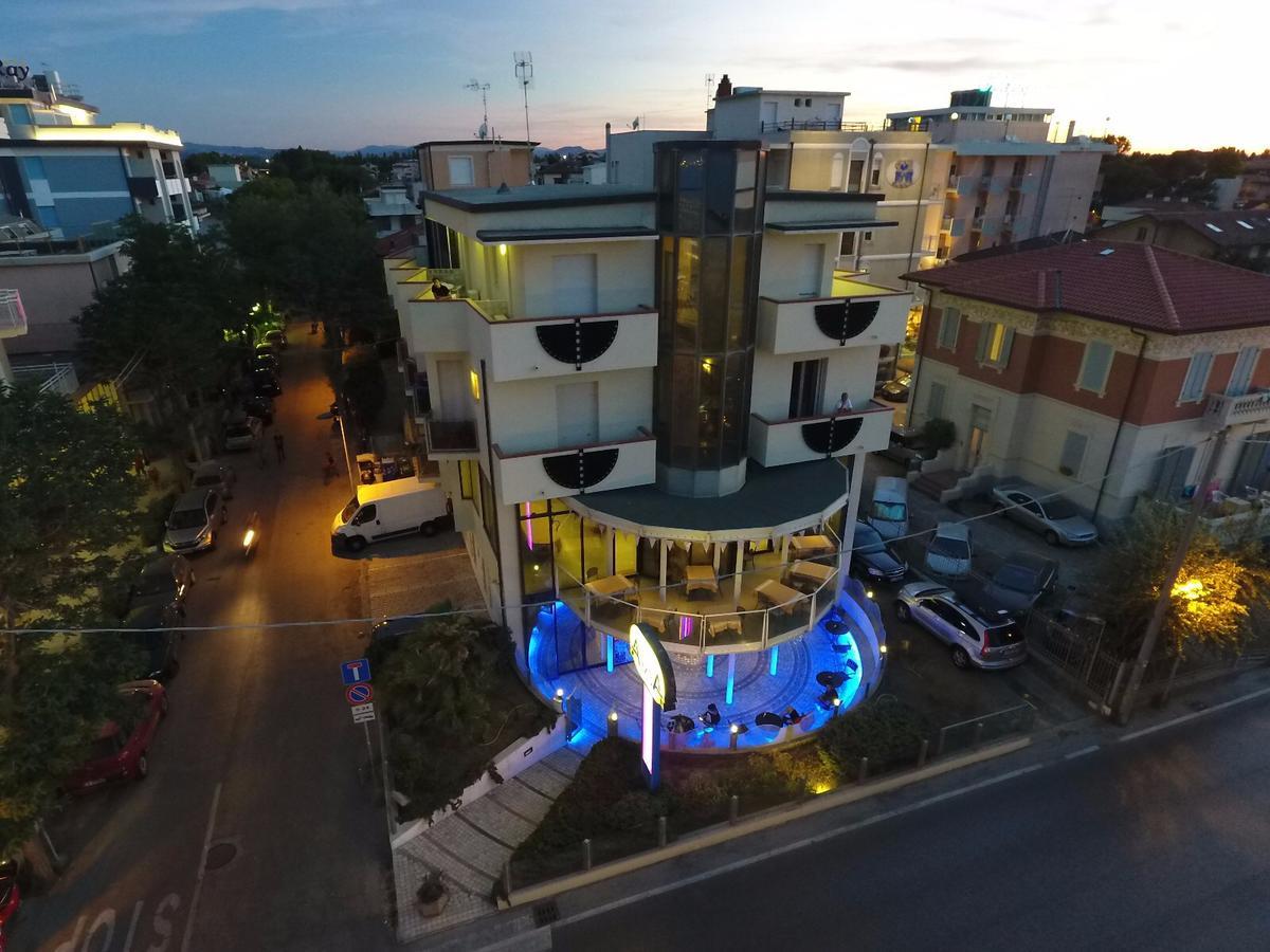 Amba Hotel Rimini Exterior foto